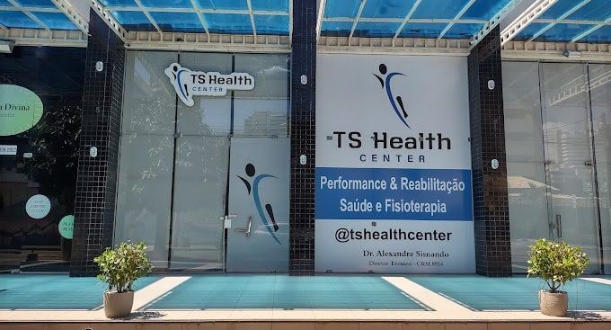Fachada do TS Health Center, no Meireles, em Fortaleza, onde atende o Dr. Leandro Rêgo