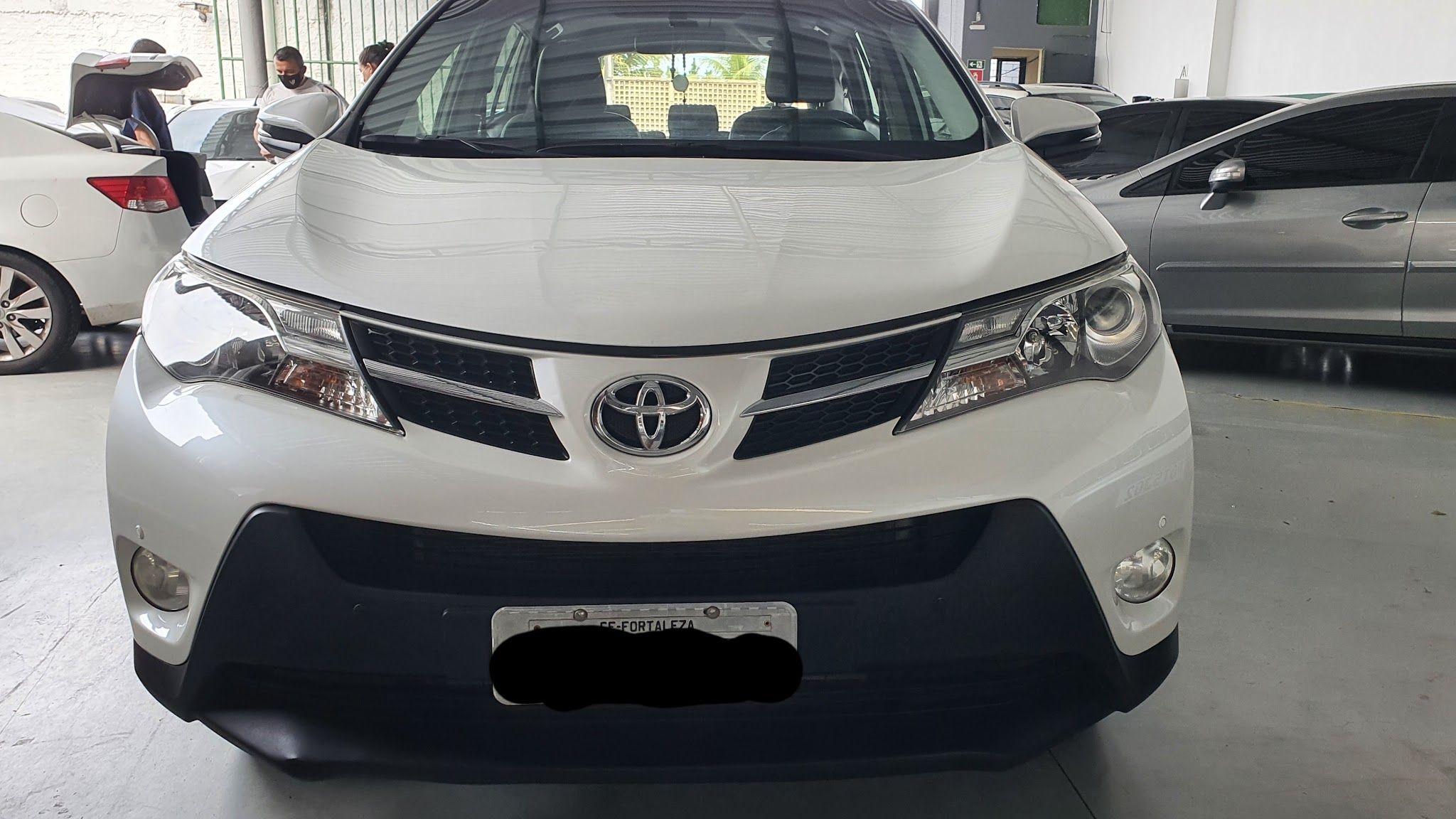 SUV pronta no pátio coberto da Oficina São Caetano em Fortaleza